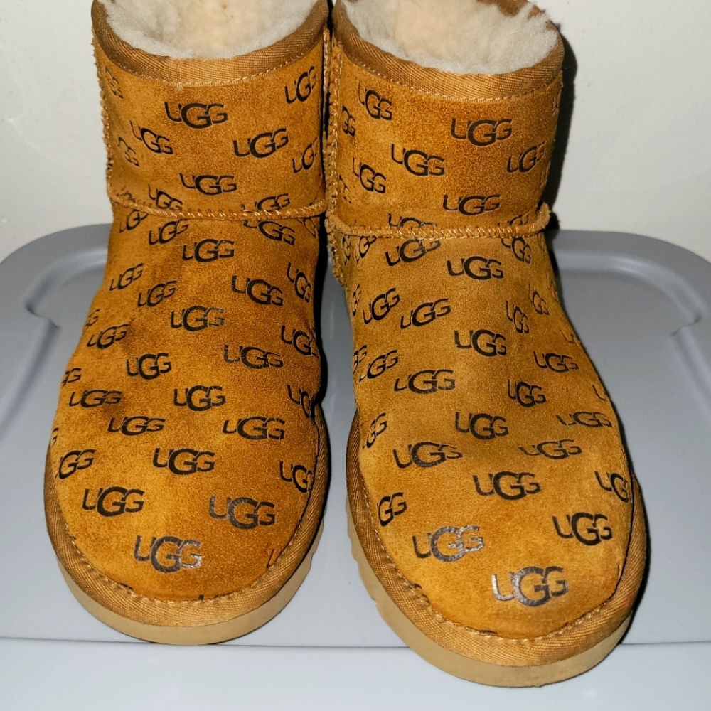 UGG® Classic Mini Embossed Boot